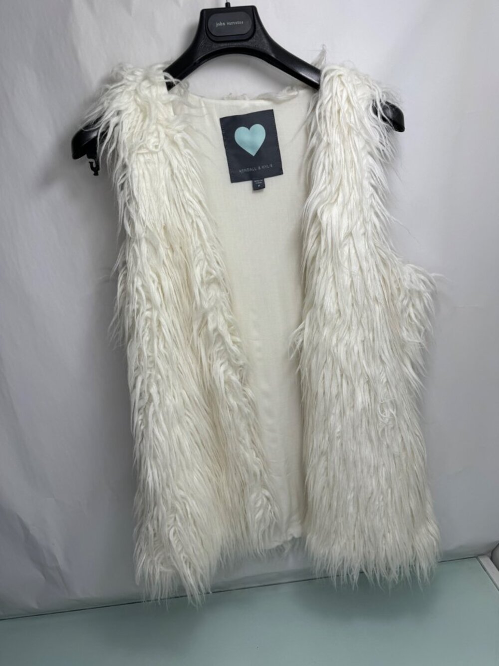 Kendall & Kylie Women's Medium M Faux Fur Vest Jacket Open Front White